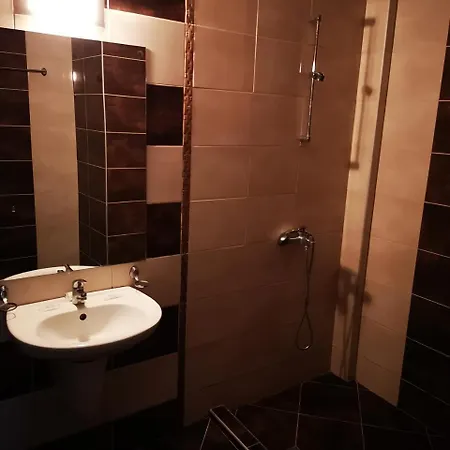 Szálloda Varly Bryag 2*