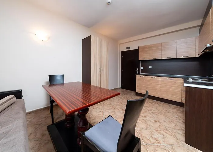 Varly Bryag 호텔 2*