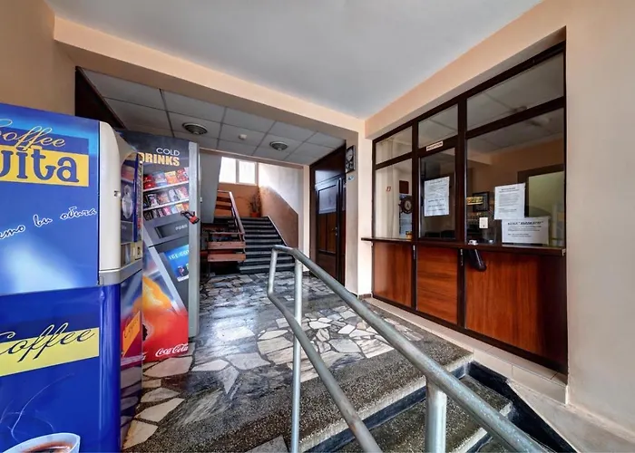 Varly Bryag 부르가스