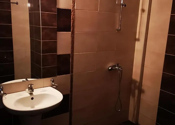 호텔 Varly Bryag 2*