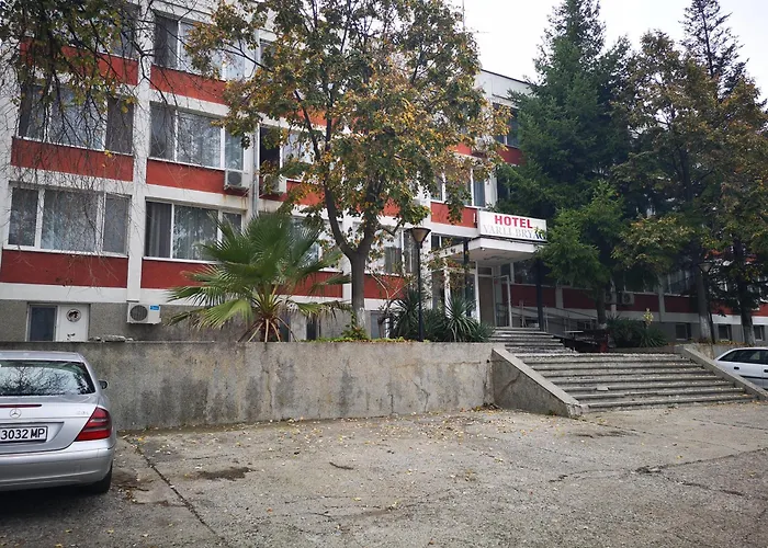 Varly Bryag 호텔 2*